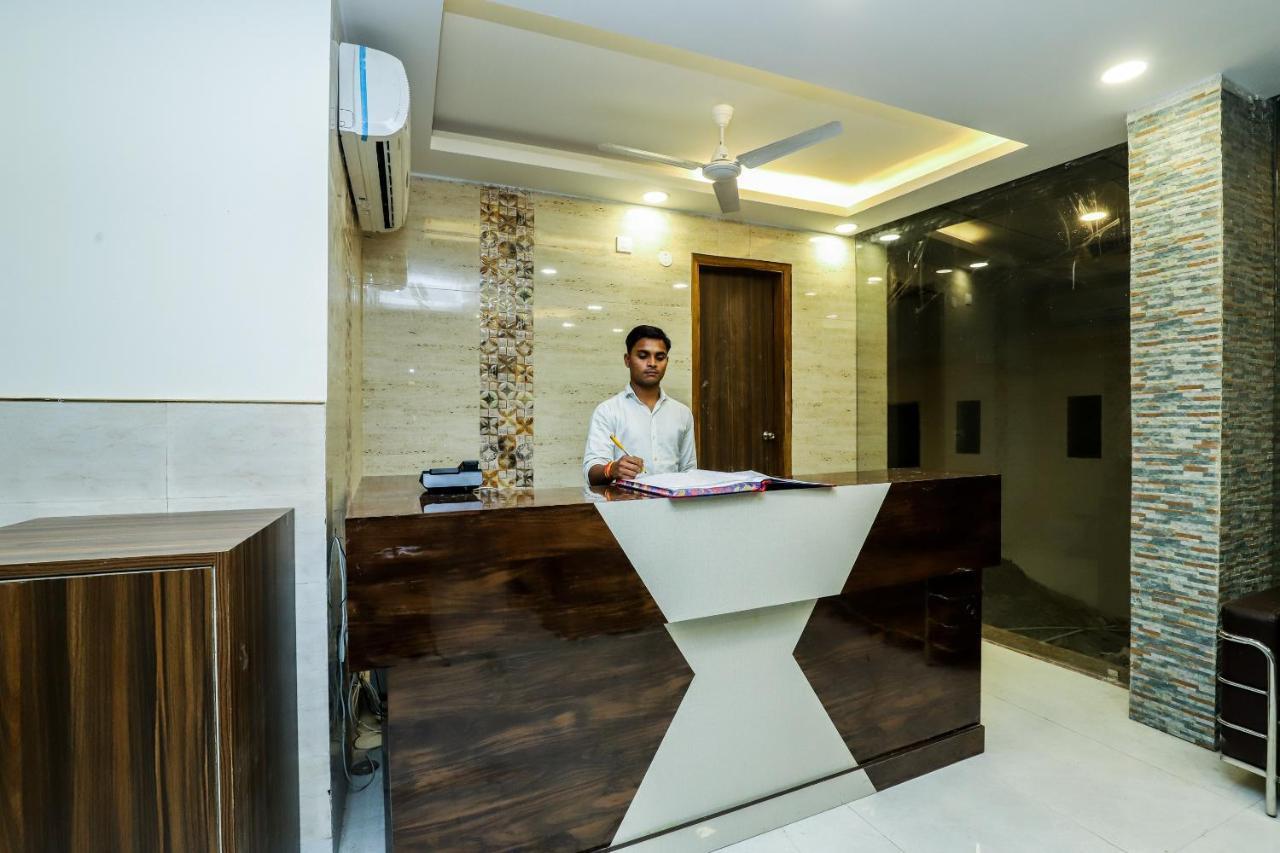 Hotel Moreton Igi Airport Új-Delhi Kültér fotó