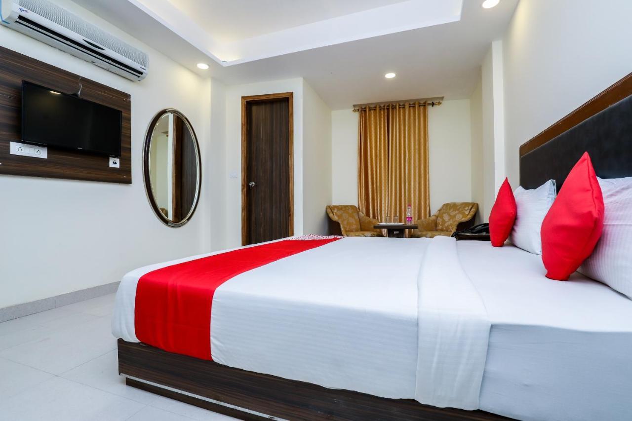 Hotel Moreton Igi Airport Új-Delhi Kültér fotó